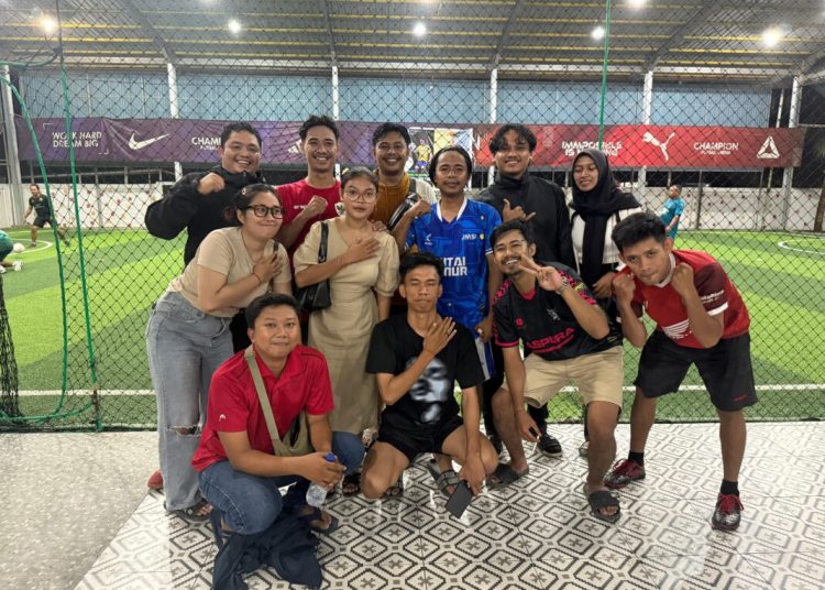 Main 30 Menit, Capeknya Seumur Hidup, “Kisah Tragis Ujuk-Ujuk FC”